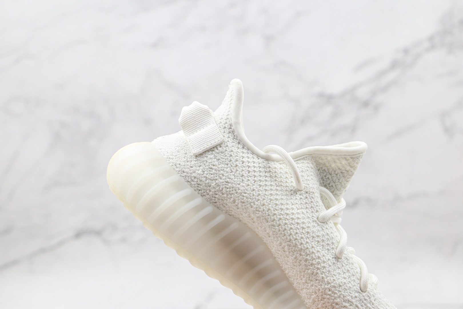 椰子 350 V2 巴斯夫 Yeezy Boost 350 V2 白冰淇淋运动鞋