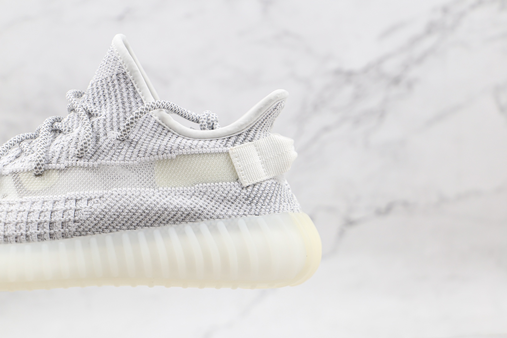 椰子 350 V2 巴斯夫 Yeezy Boost 350 V2 白满天星运动鞋