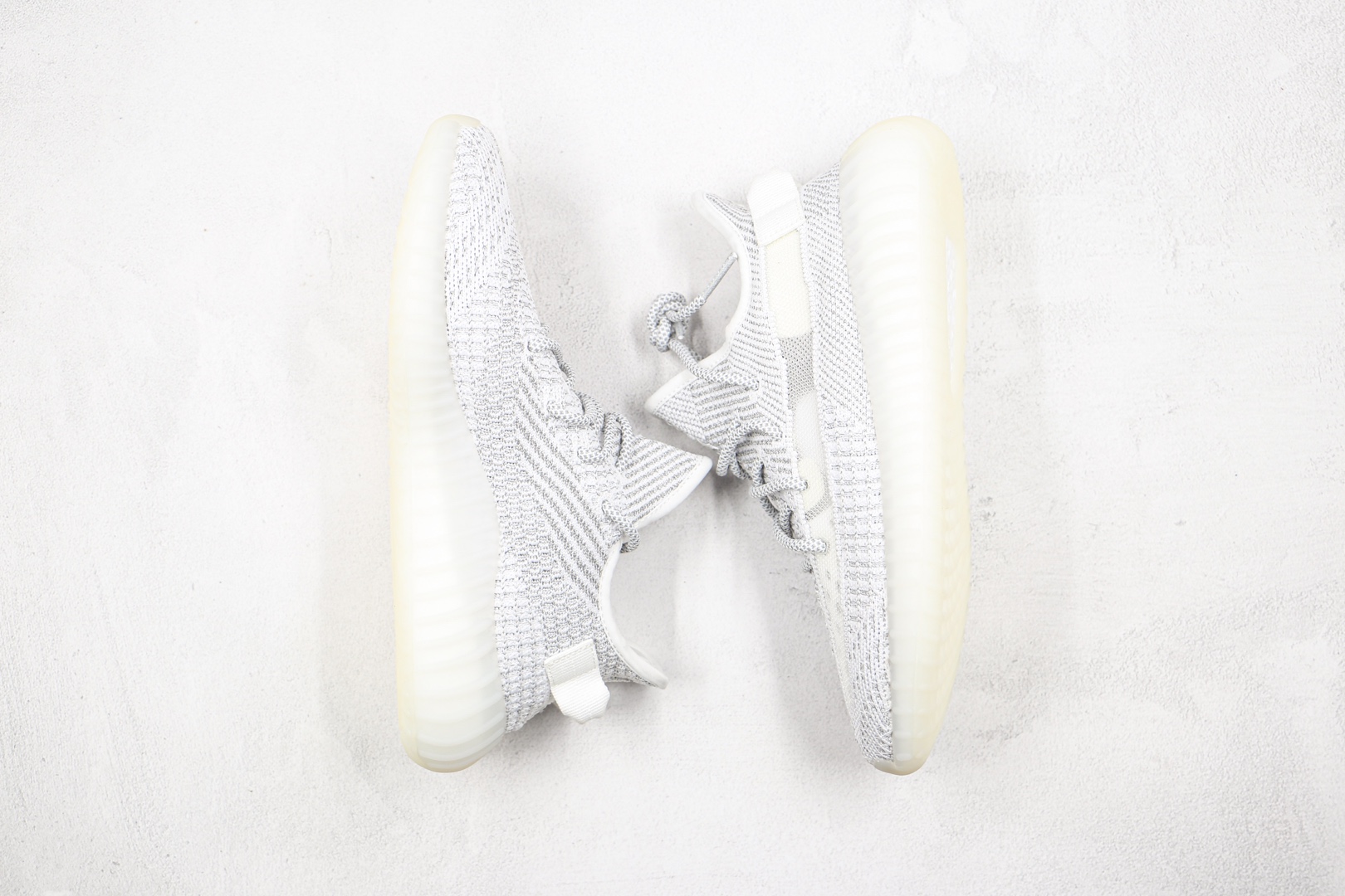 椰子 350 V2 巴斯夫 Yeezy Boost 350 V2 白满天星运动鞋
