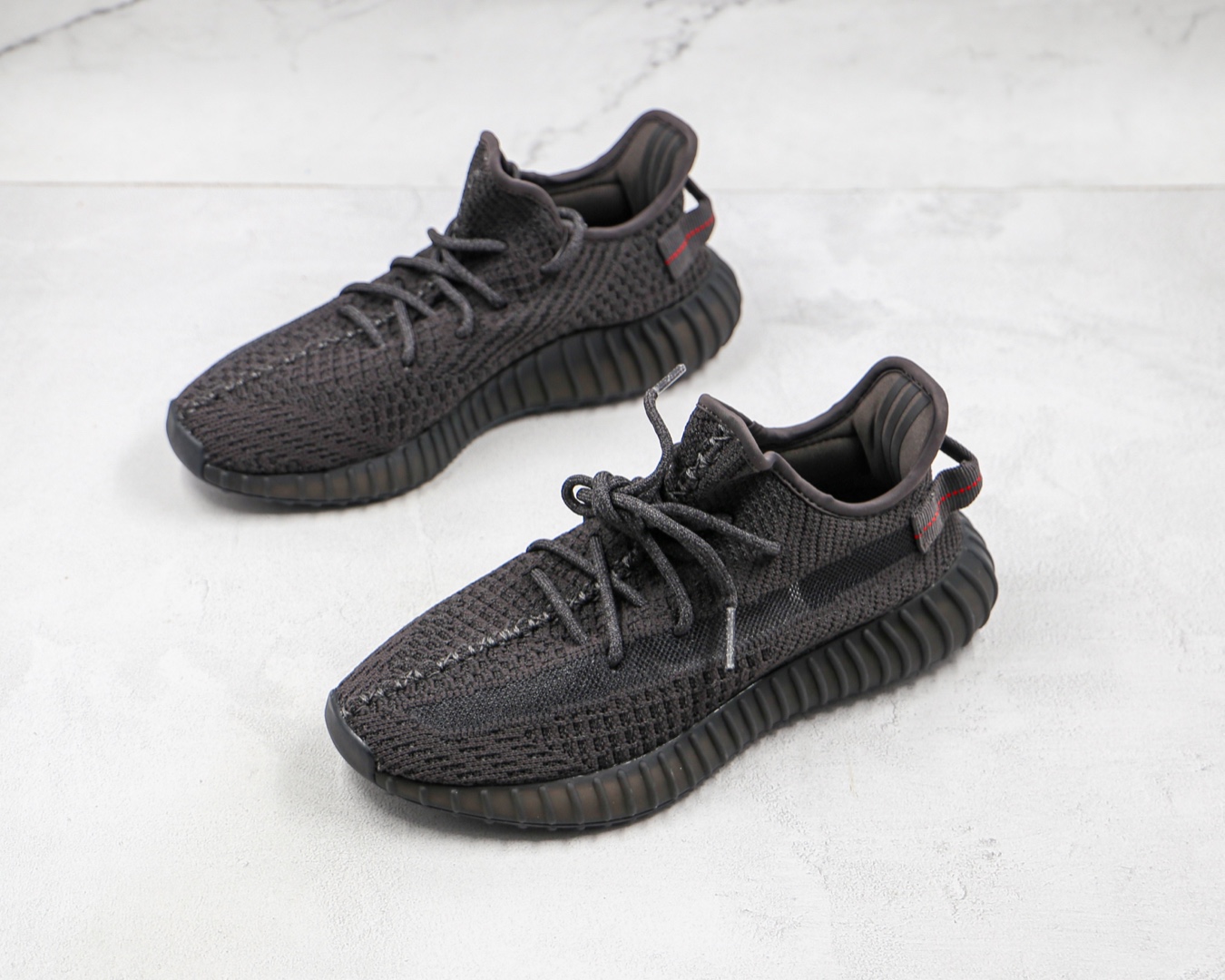 椰子 350 V2 巴斯夫 Yeezy Boost 350 V2 黑满天星运动鞋