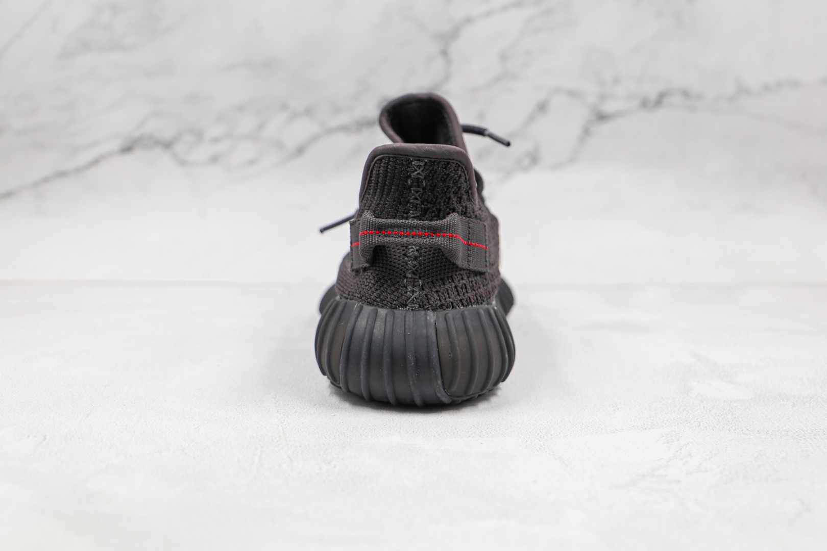 椰子 350 V2 巴斯夫 Yeezy Boost 350 V2 黑满天星运动鞋