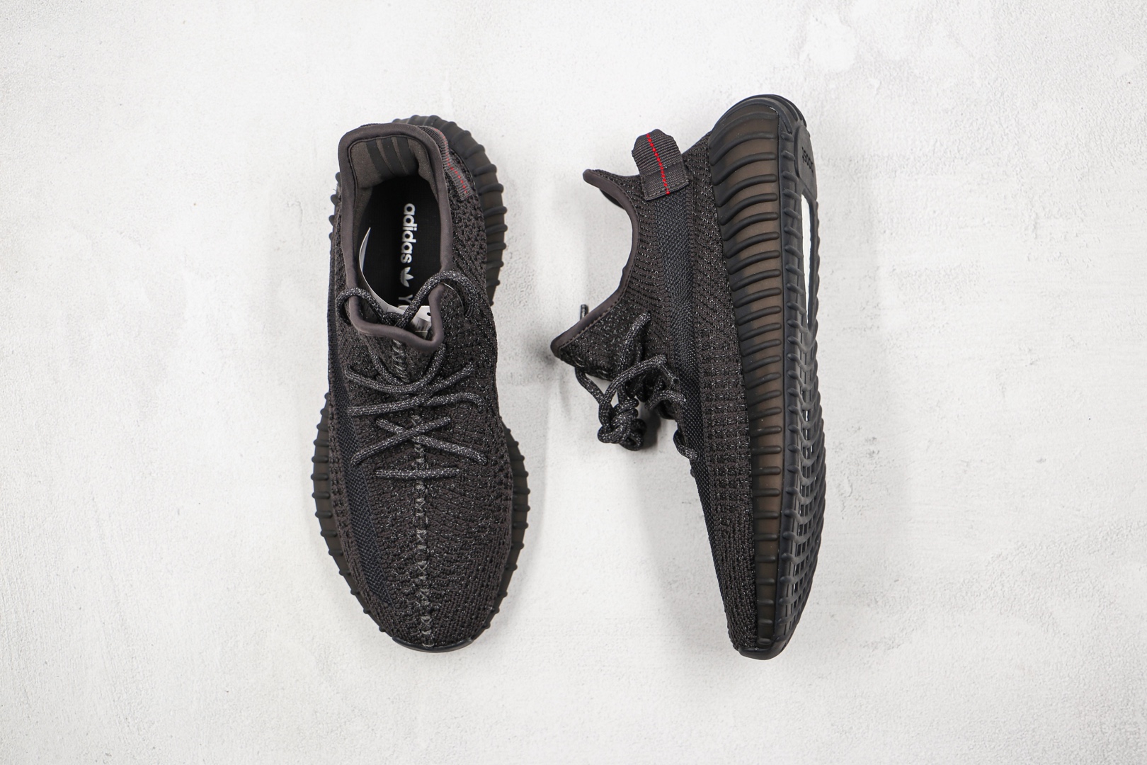 椰子 350 V2 巴斯夫 Yeezy Boost 350 V2 黑满天星运动鞋