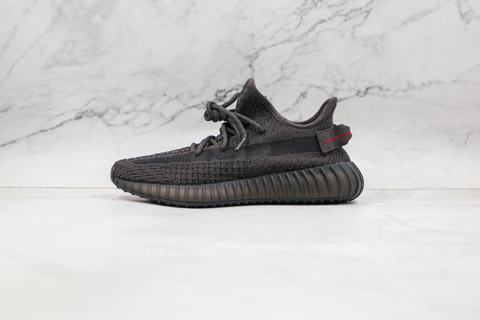 椰子 350 V2 巴斯夫 Yeezy Boost 350 V2 黑满天星运动鞋