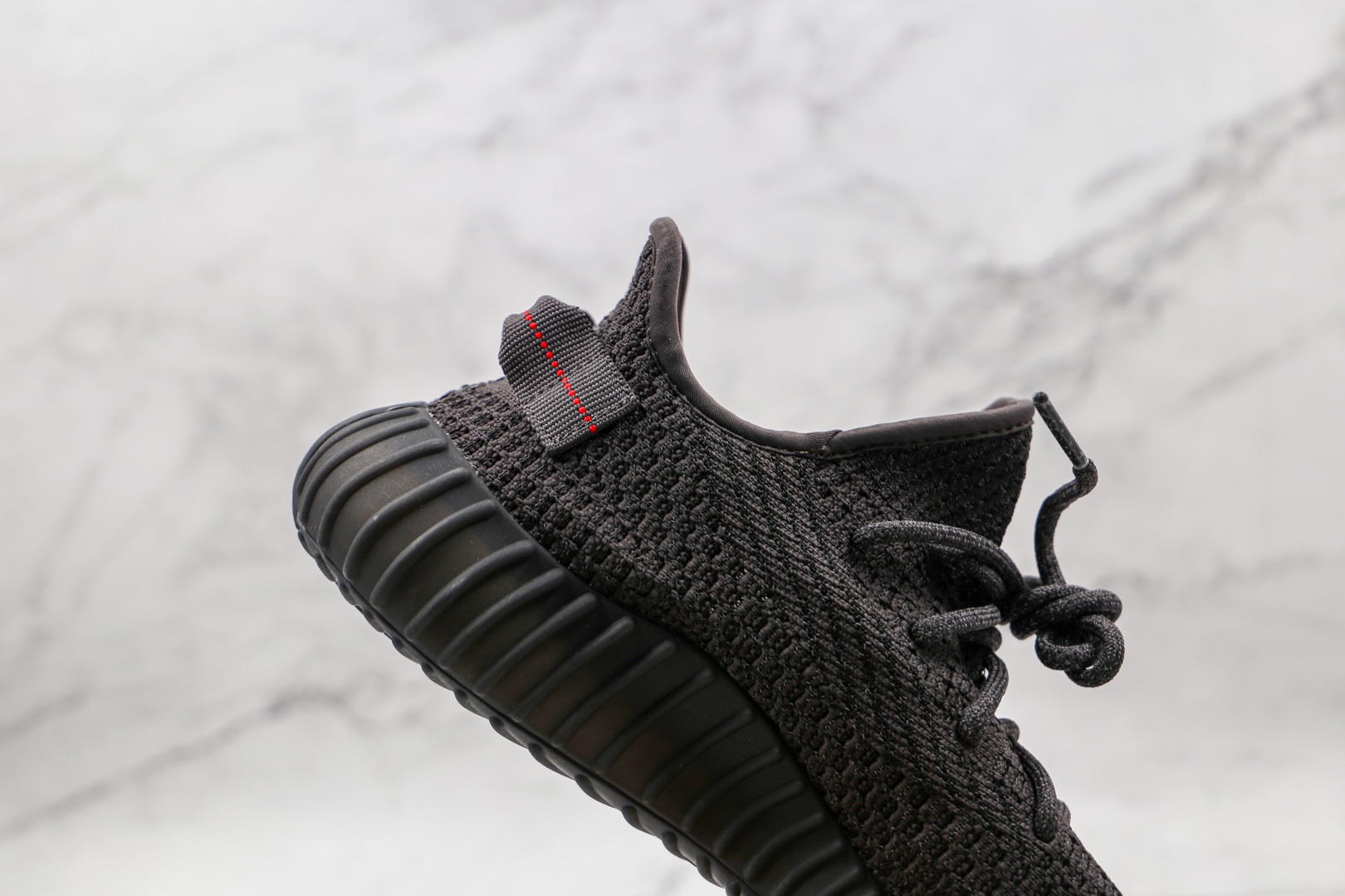 椰子 350 V2 巴斯夫 Yeezy Boost 350 V2 黑满天星运动鞋
