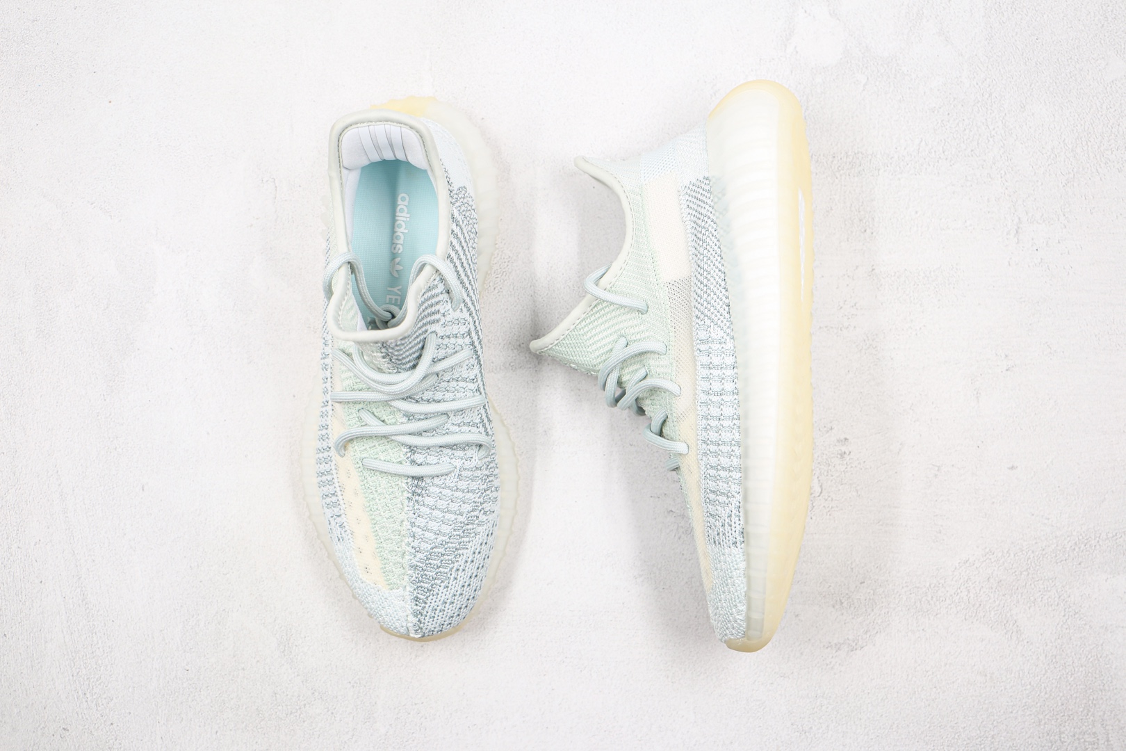 椰子 350 V2 巴斯夫 Yeezy Boost 350 V2 冰蓝满天星