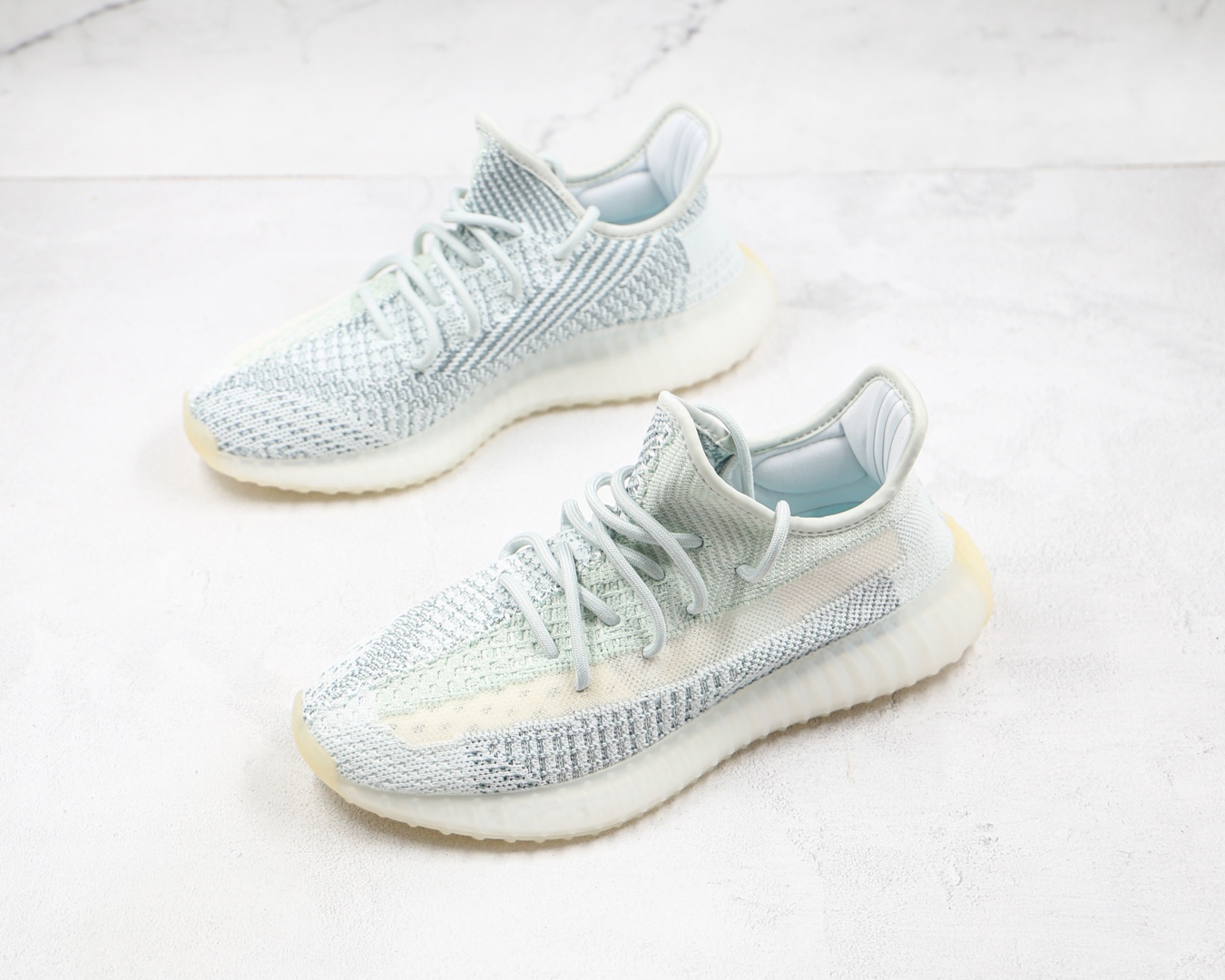 椰子 350 V2 巴斯夫 Yeezy Boost 350 V2 冰蓝满天星