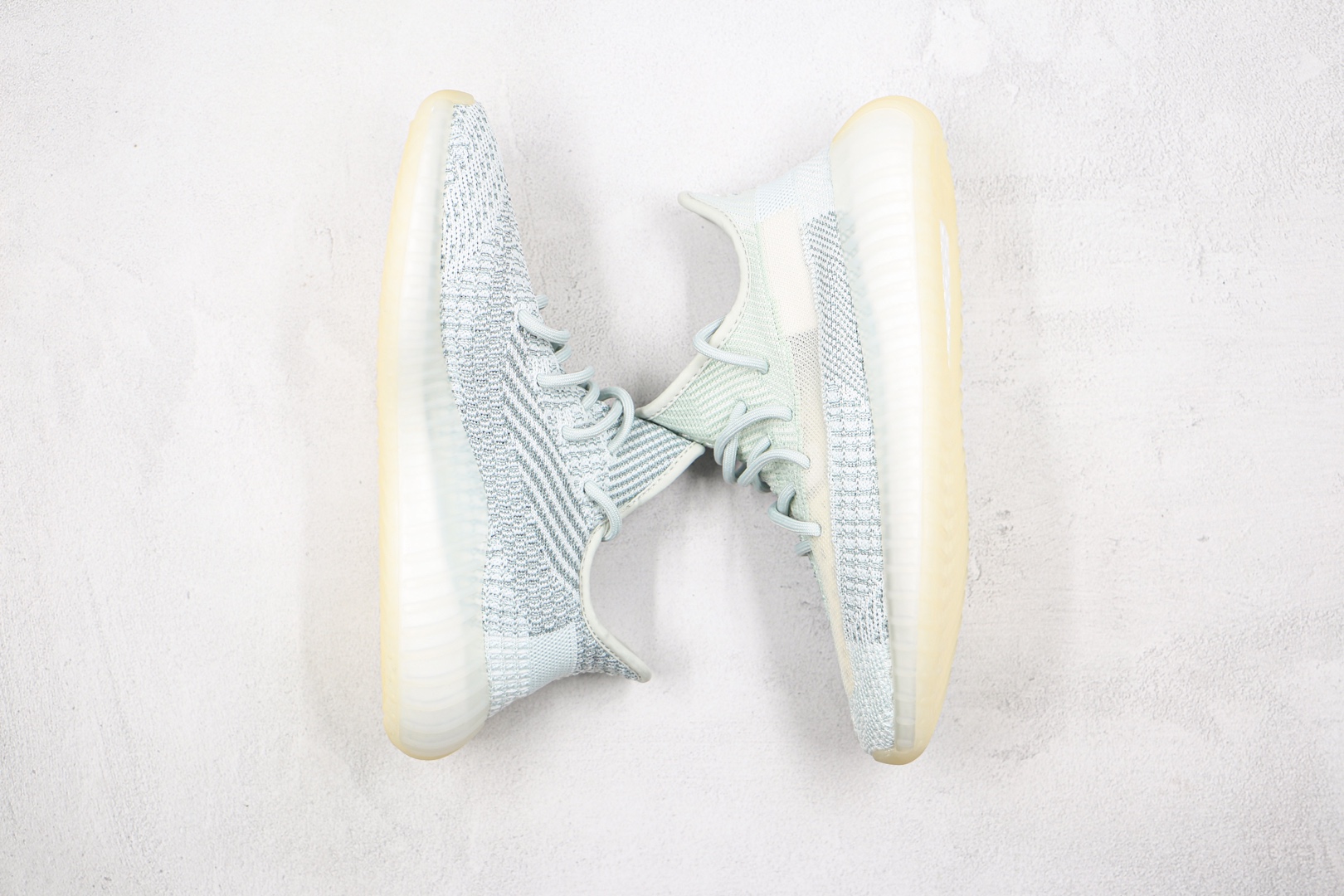 椰子 350 V2 巴斯夫 Yeezy Boost 350 V2 冰蓝满天星