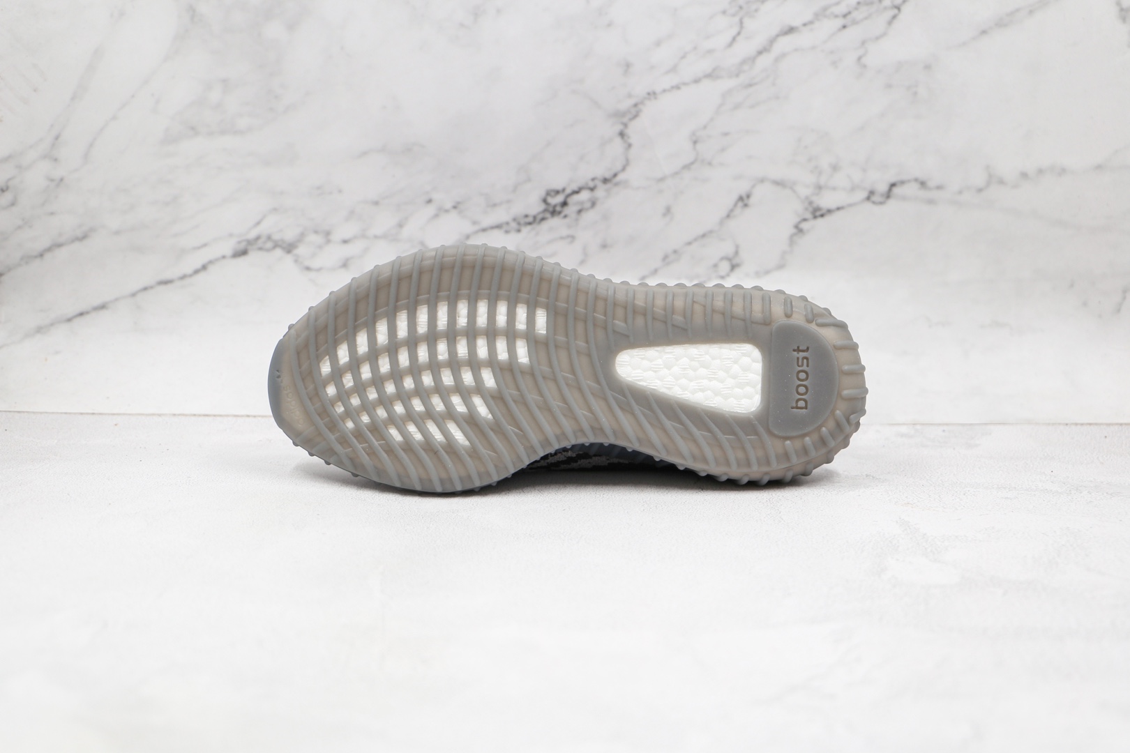 椰子 350 V2 巴斯夫 Yeezy Boost 350 V2 灰斑马运动鞋