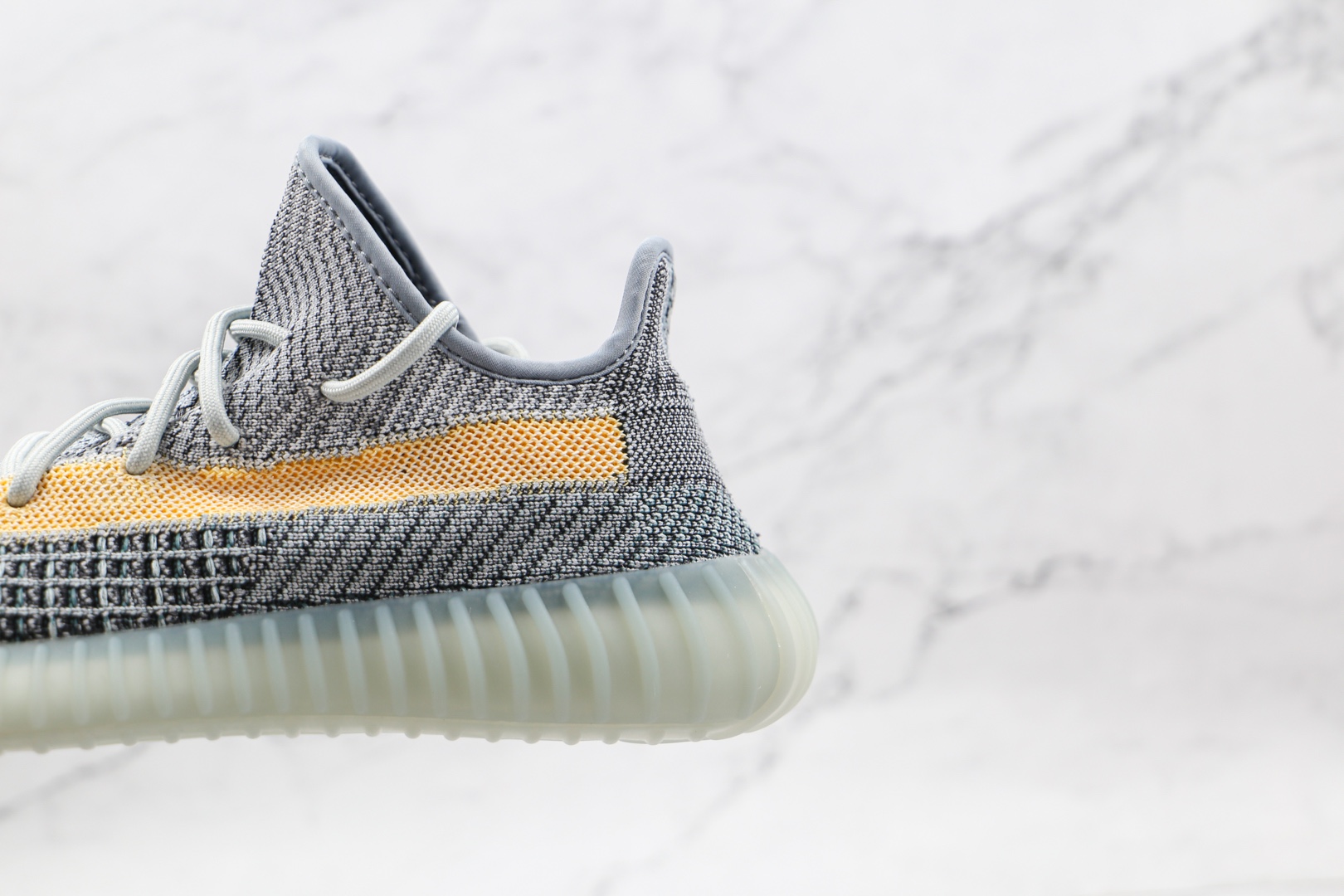 椰子 350 V2 巴斯夫 Yeezy Boost 350 V2 信风蓝运动鞋 水洗丹宁