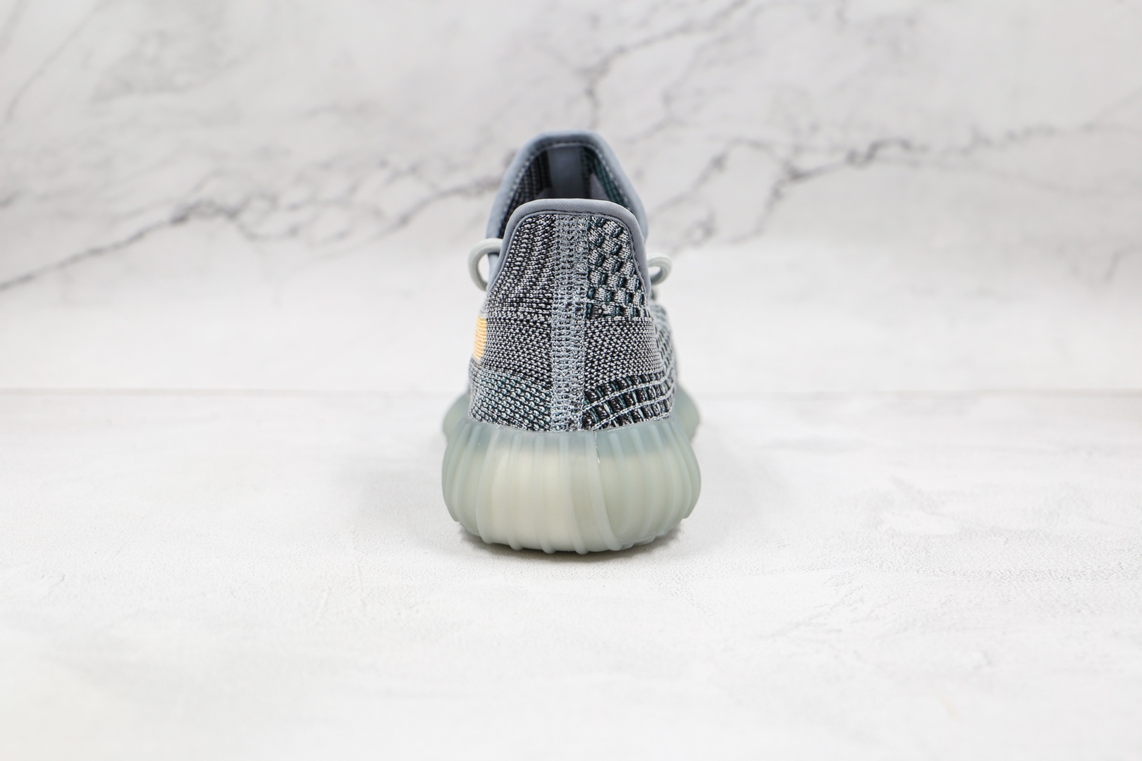 椰子 350 V2 巴斯夫 Yeezy Boost 350 V2 信风蓝运动鞋 水洗丹宁