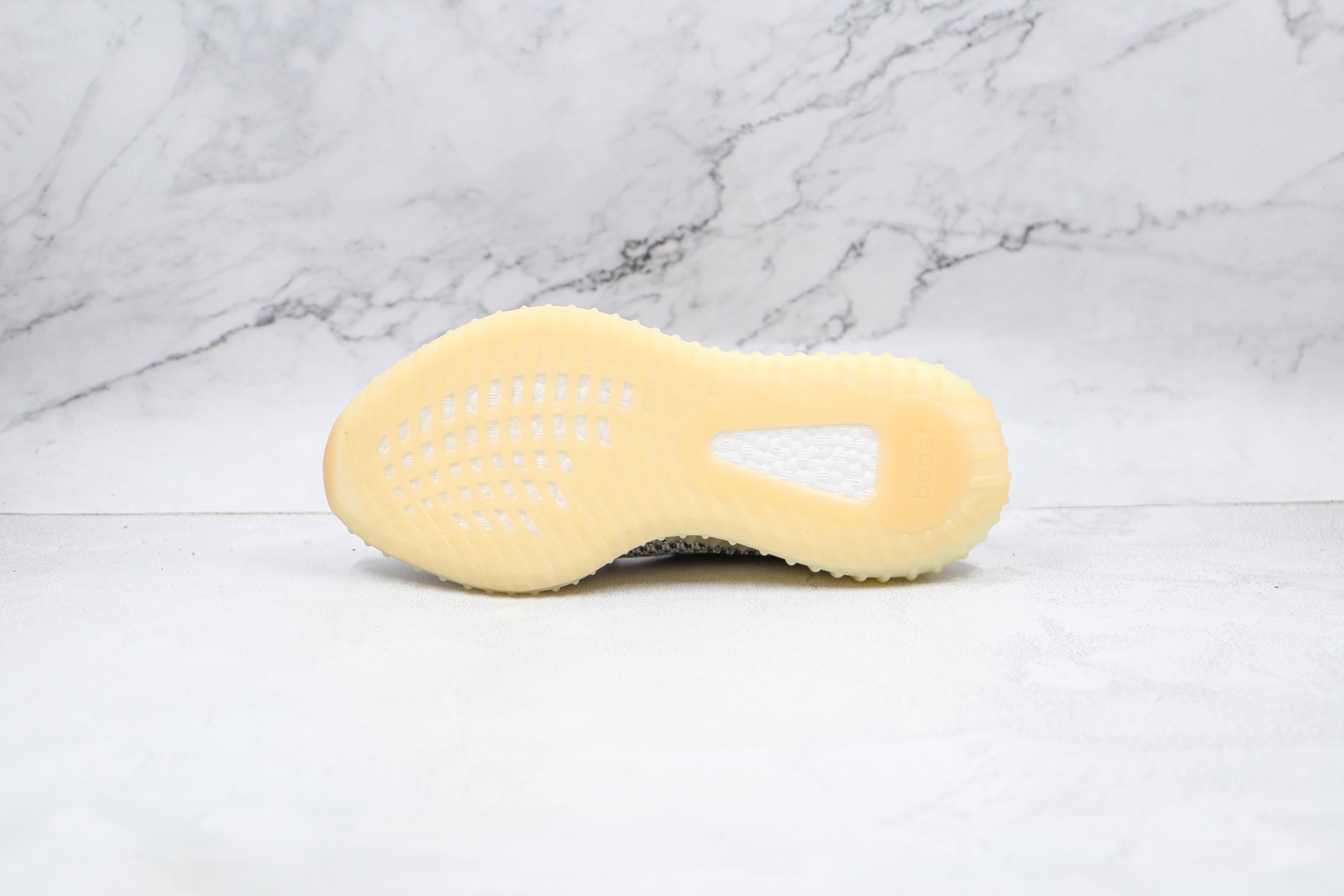 椰子 350 V2 巴斯夫 Yeezy Boost 350 V2 灰珍珠 天使运动鞋