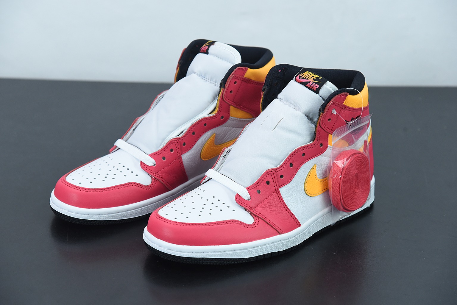 Air Jordan 1 Retro Hi OG " Light Fusion Red " AJ1乔1 白黄粉 高帮文化篮球鞋 555088-603