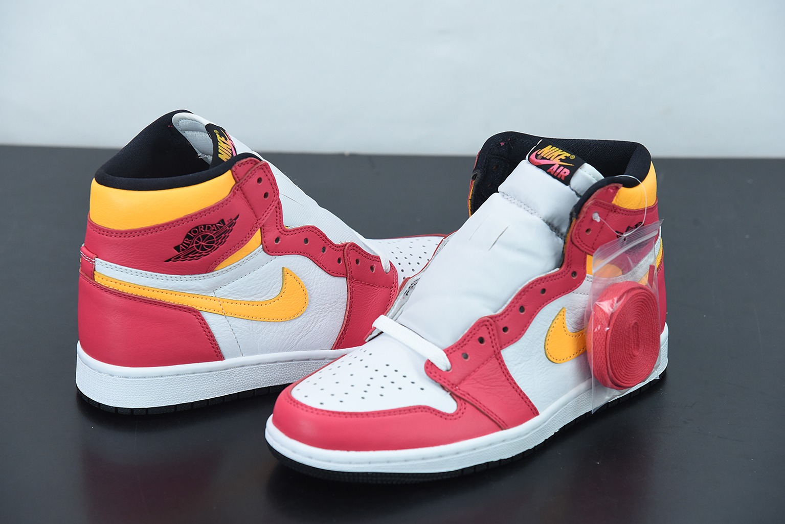 Air Jordan 1 Retro Hi OG " Light Fusion Red " AJ1乔1 白黄粉 高帮文化篮球鞋 555088-603