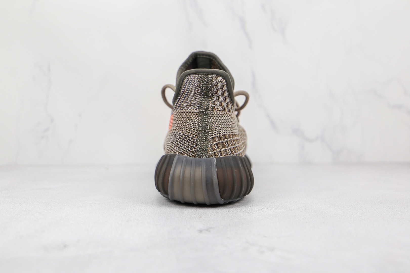 椰子 350 V2 巴斯夫 Yeezy Boost 350 V2 灰红 兵马俑运动鞋货号:GW0089