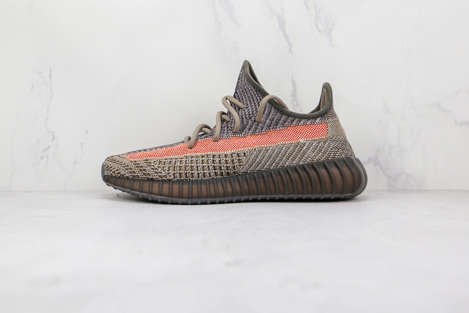 椰子 350 V2 巴斯夫 Yeezy Boost 350 V2 灰红 兵马俑运动鞋货号:GW0089