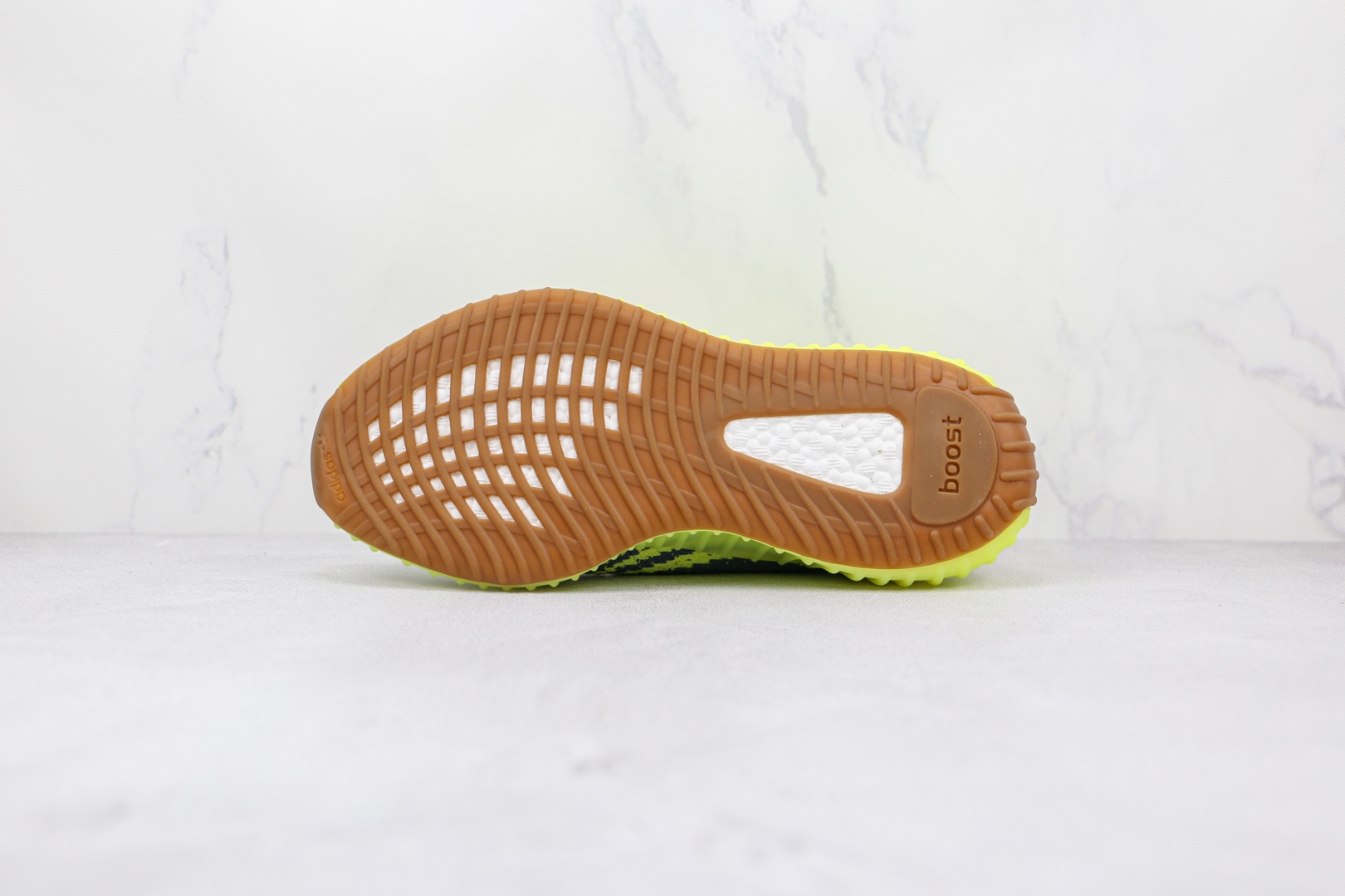 椰子 350 V2 巴斯夫 Yeezy Boost 350 V2 黄斑马运动鞋货号:B37572