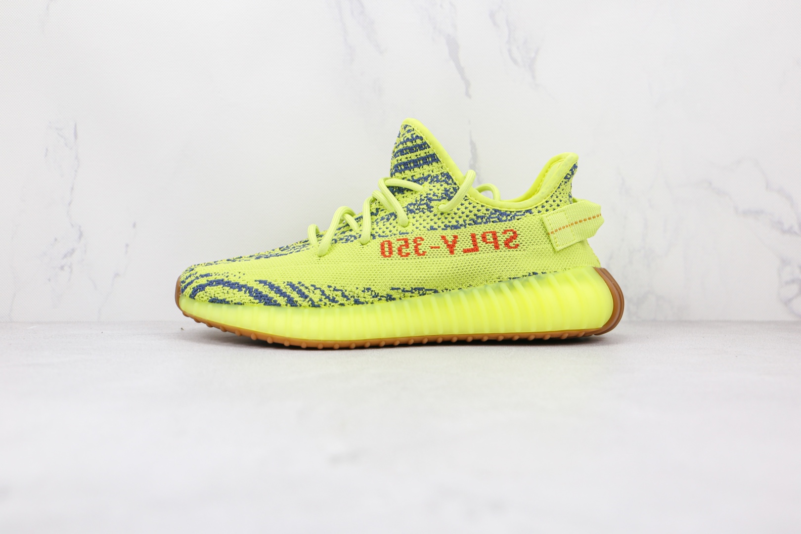 椰子 350 V2 巴斯夫 Yeezy Boost 350 V2 黄斑马运动鞋货号:B37572