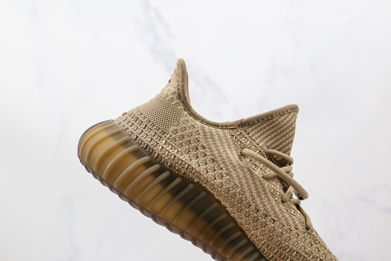 椰子 350 V2 巴斯夫 Yeezy Boost 350 V2 野鸡红运动鞋货号:FZ5240