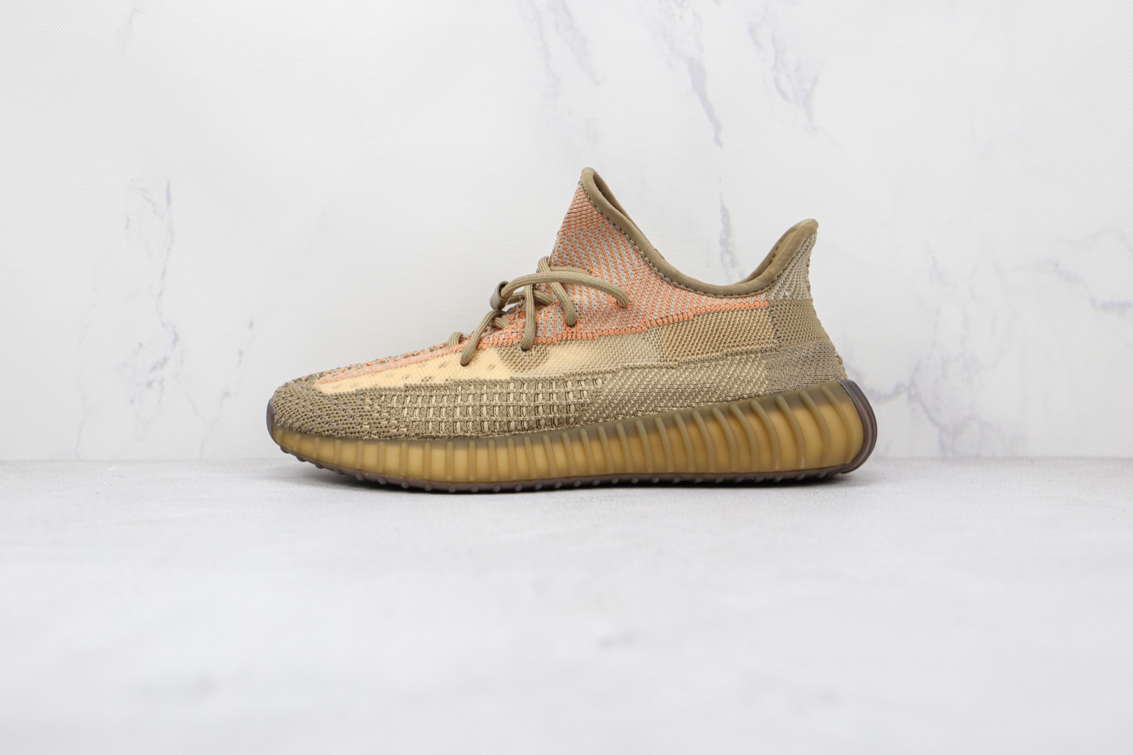 椰子 350 V2 巴斯夫 Yeezy Boost 350 V2 野鸡红运动鞋货号:FZ5240