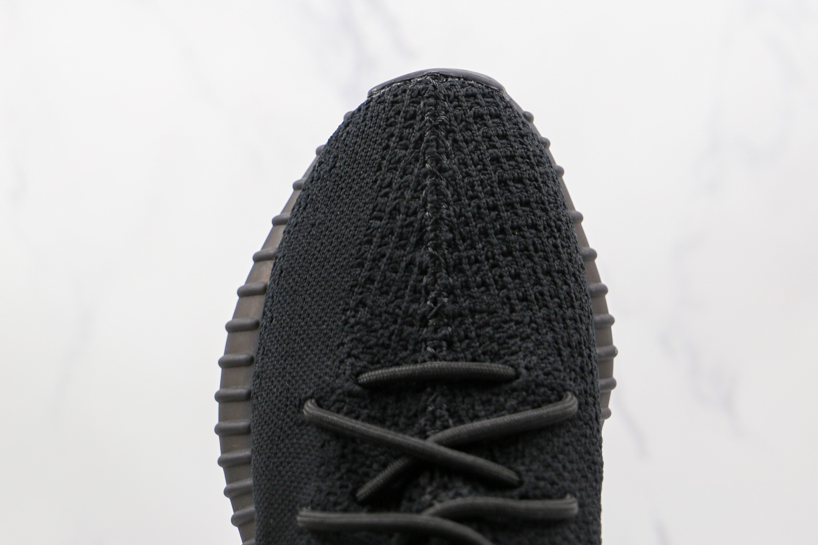 椰子 350 V2 巴斯夫 Yeezy Boost 350 V2 黑红字运动鞋货号:CP9652