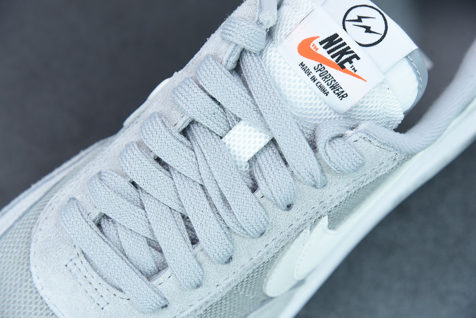T00C5 Fragment Design x Sacai x LDWaffle华夫走秀休闲运动鞋 货号:DH2684-001