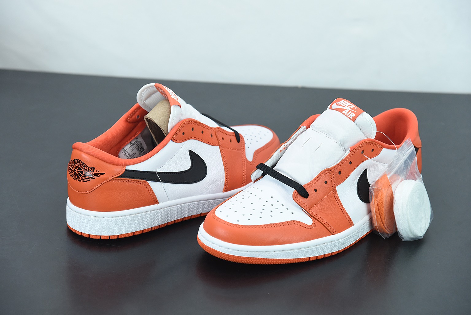 L00H5 纯原版本 Air Jordan 1 Low AJ1 乔丹1代低帮篮球鞋 白 橙扣碎 货号:CZ0790 801