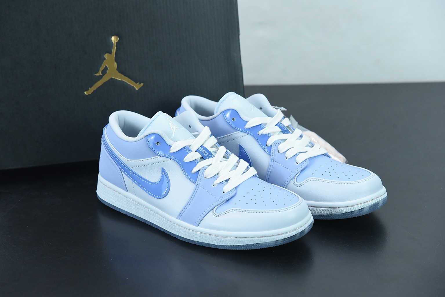 Air Jordan 1 Low Mighty Swooshers AJ1 低帮 雾霾蓝 动漫 货号：DM5442-040