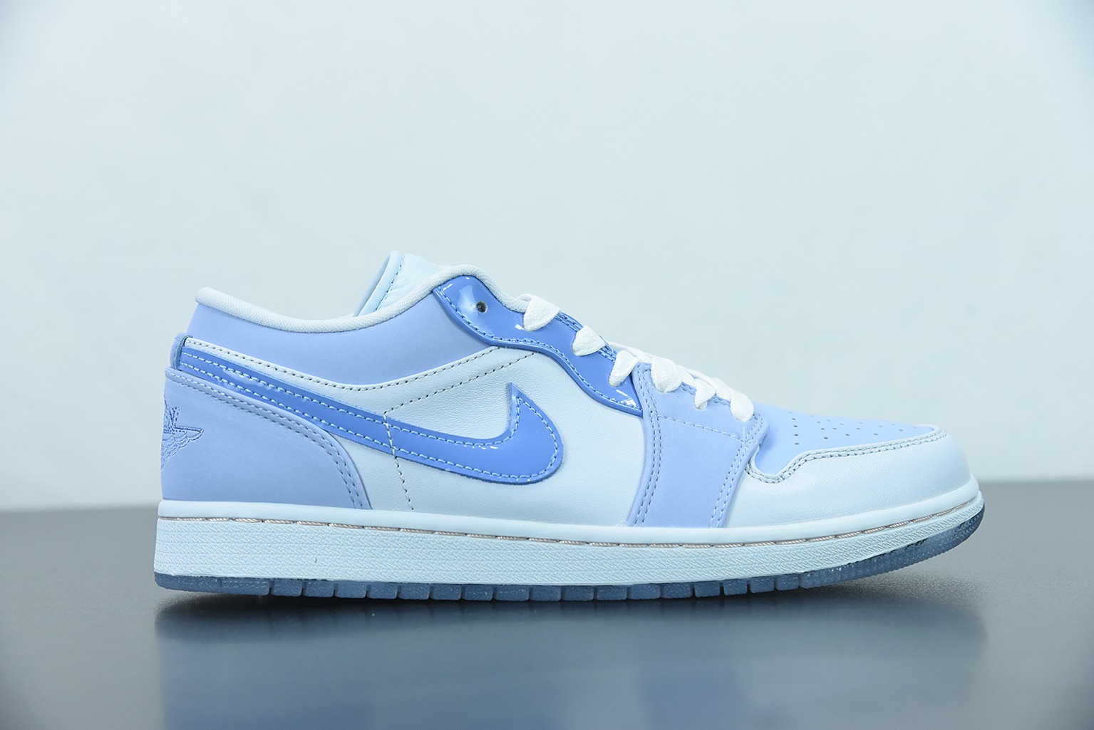 Air Jordan 1 Low Mighty Swooshers AJ1 低帮 雾霾蓝 动漫 货号：DM5442-040