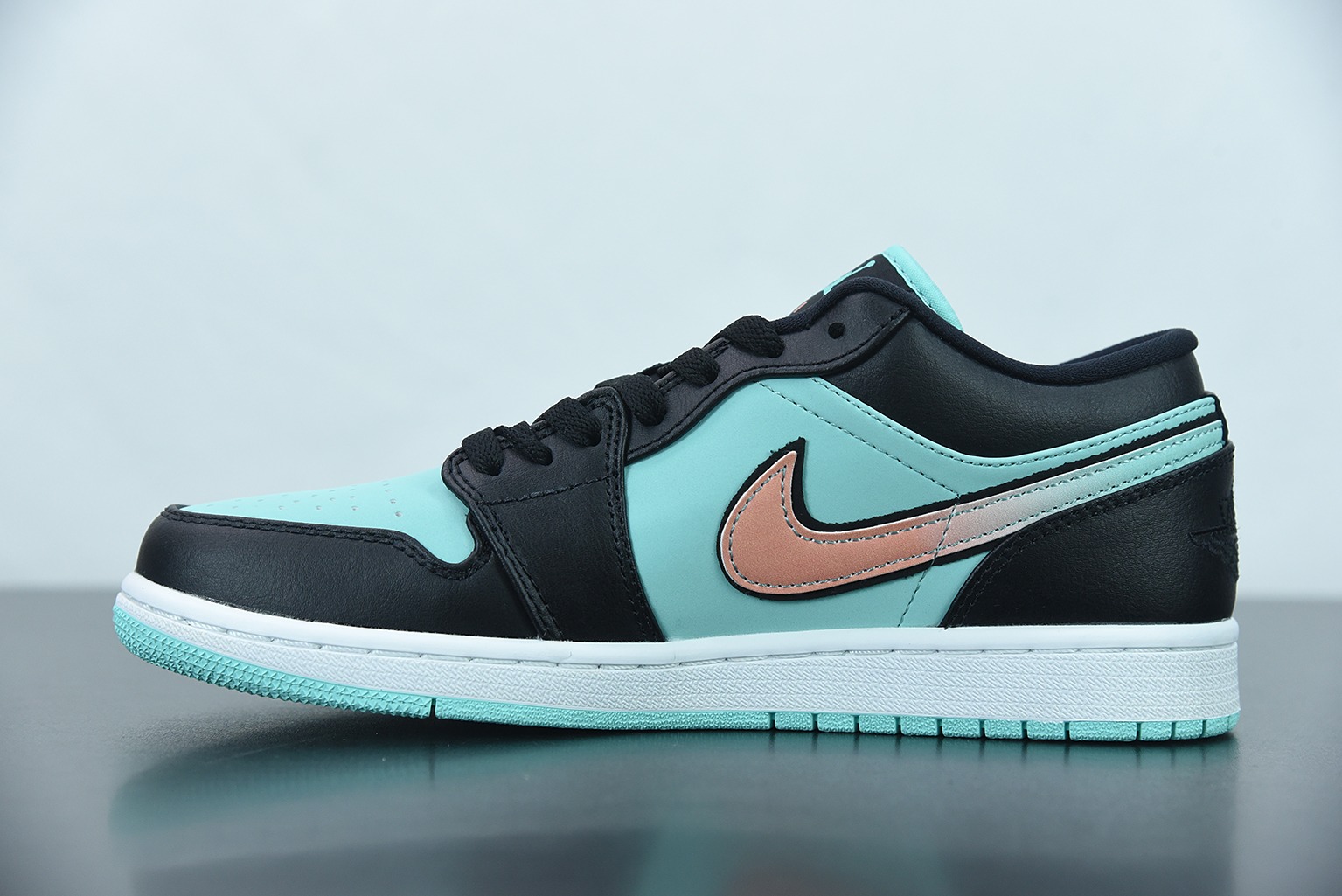Air Jordan 1 Low 黑蒂芙尼 AJ1乔1低帮休闲板鞋 货号：CK3022-301