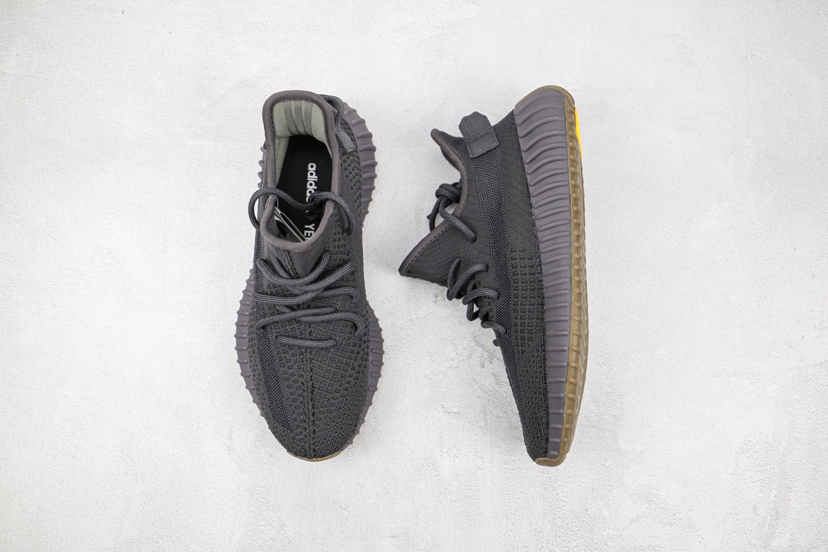 椰子 350 V2 巴斯夫 Yeezy Boost 350 V2 黑生胶 天使运动鞋