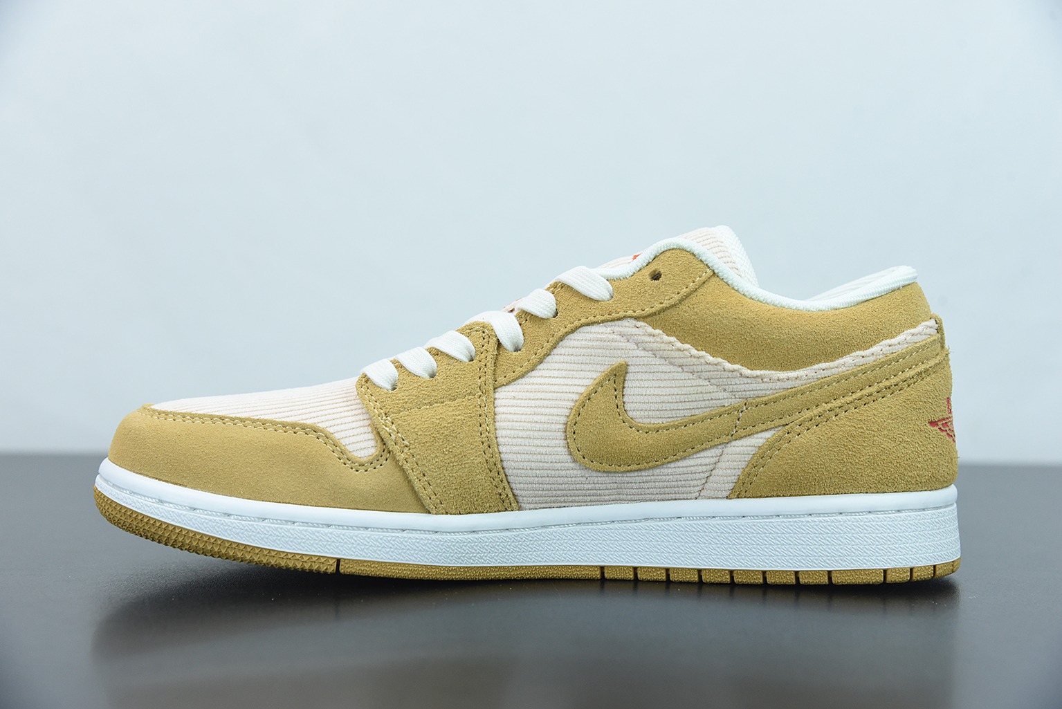 Air Jordan 1 AJ1 low 米白黄 灯芯绒 低帮篮球鞋货号:DH7820-700