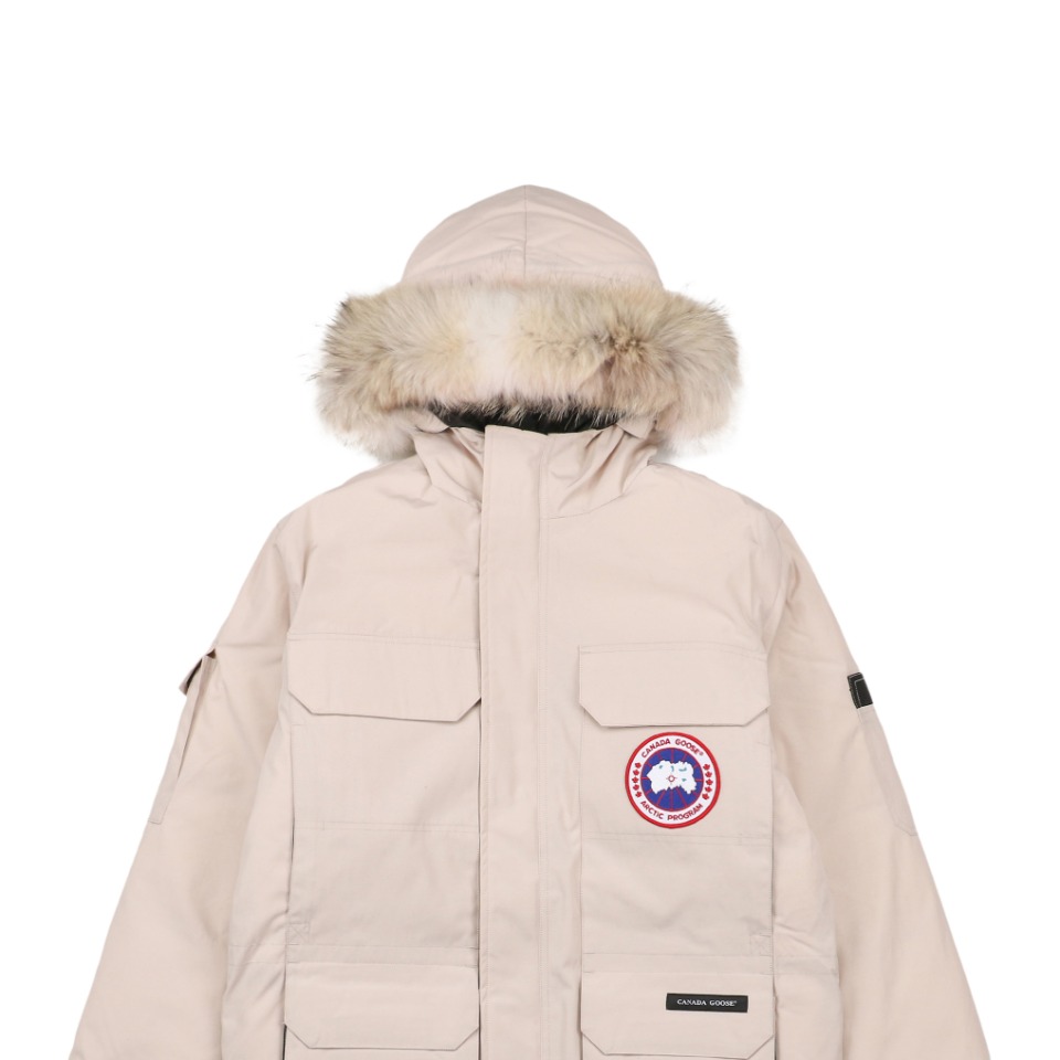08 Expedition Down Jacket Beige Thick and luxurious High fluffy Green and shiny