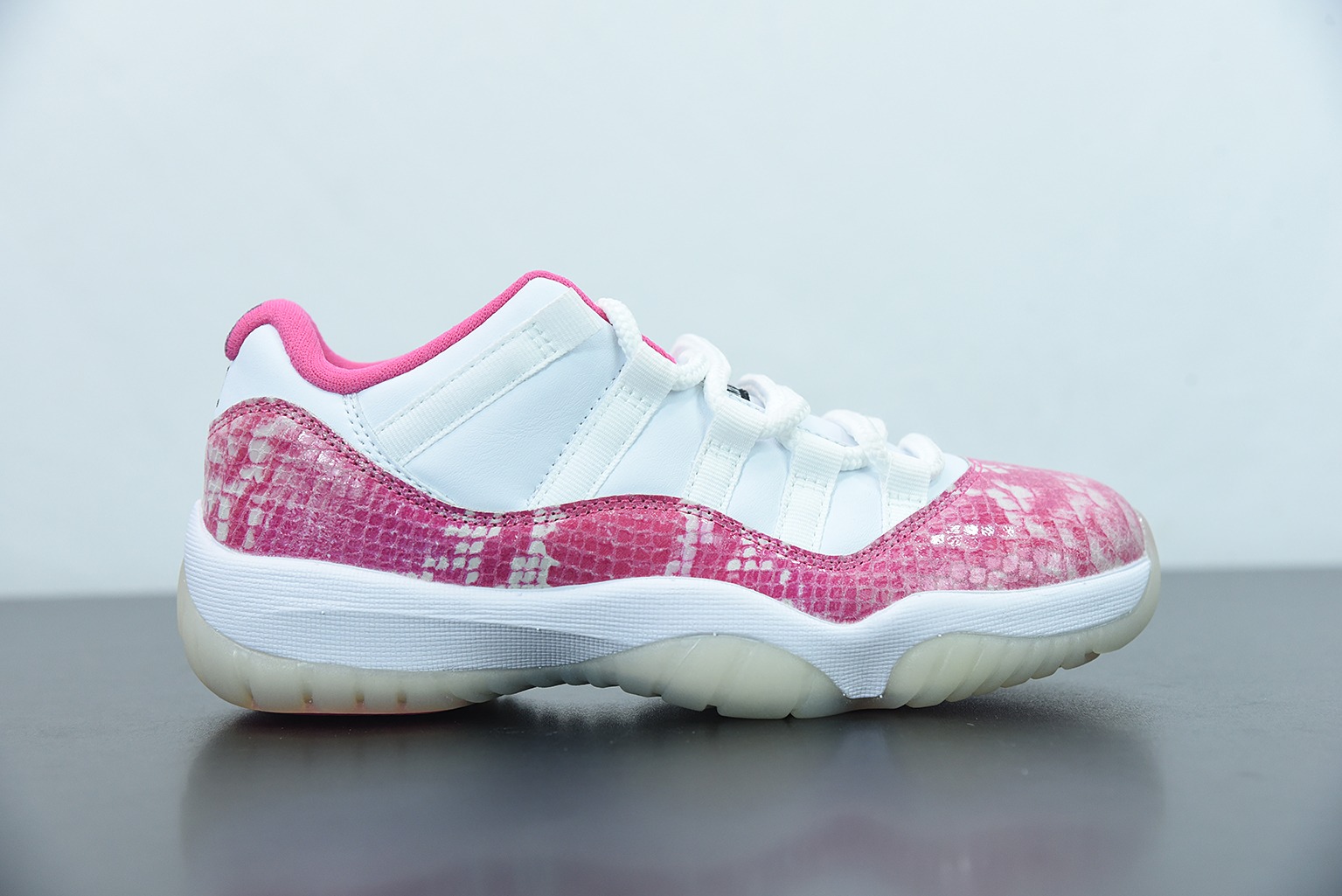 W09S4 Air Jordan 11 Low SE Snakeskin AJ11 AH7860 106 36-39
