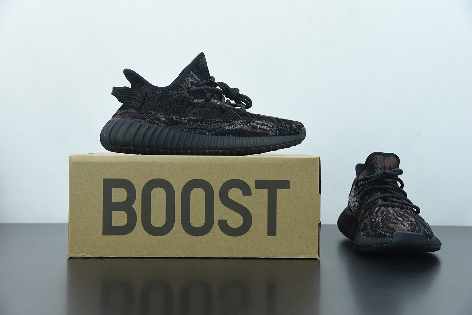Yeezy 350 Boost V2"MX Rock" 黑岩石 大理石 MX RocK 黑琥珀 椰子运动跑鞋 货号:GW3774