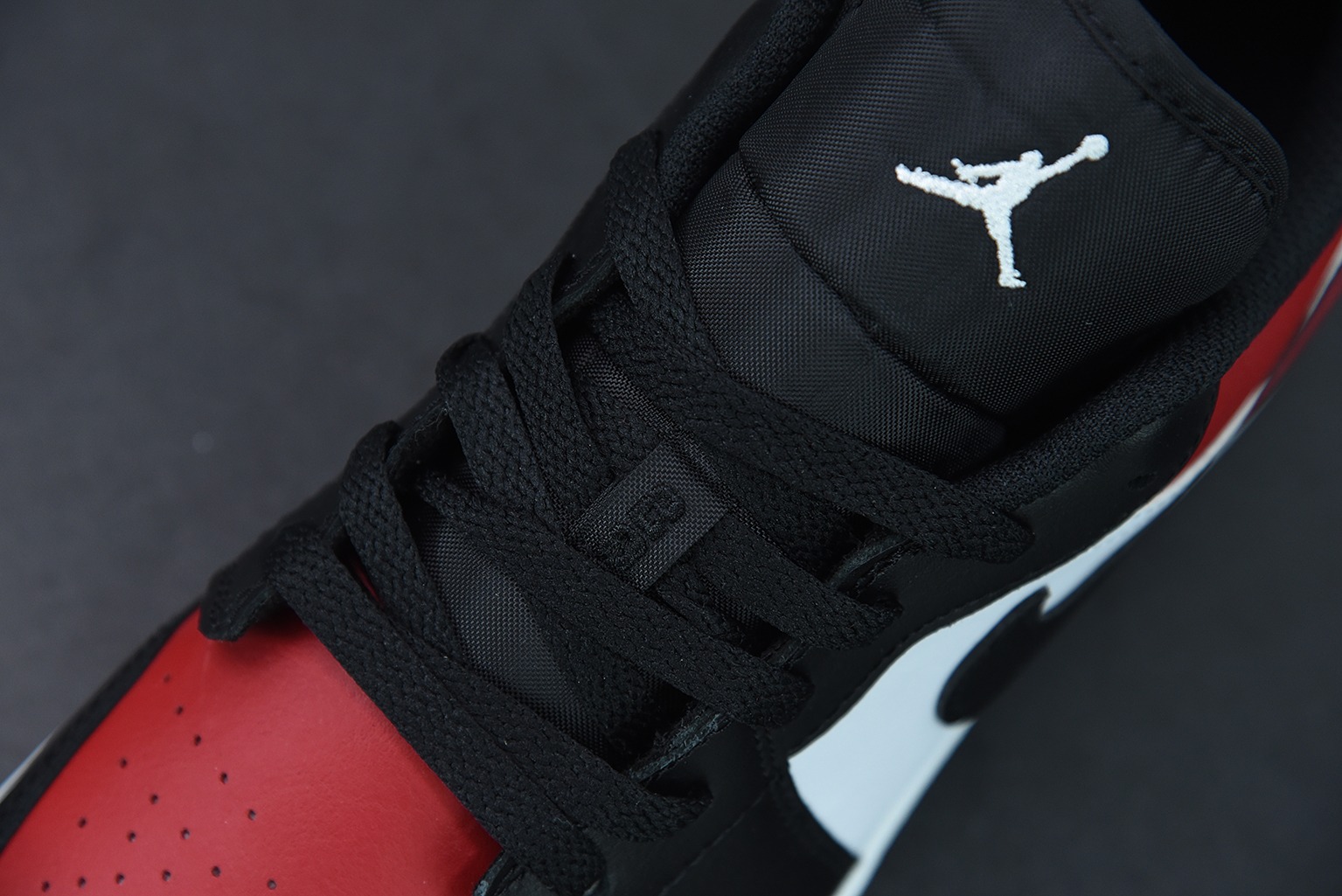 Air Jordan1 Low 2021 Black Toe 2021AJ1LOW新黑红男女同款休闲低帮运动鞋 553558 612
