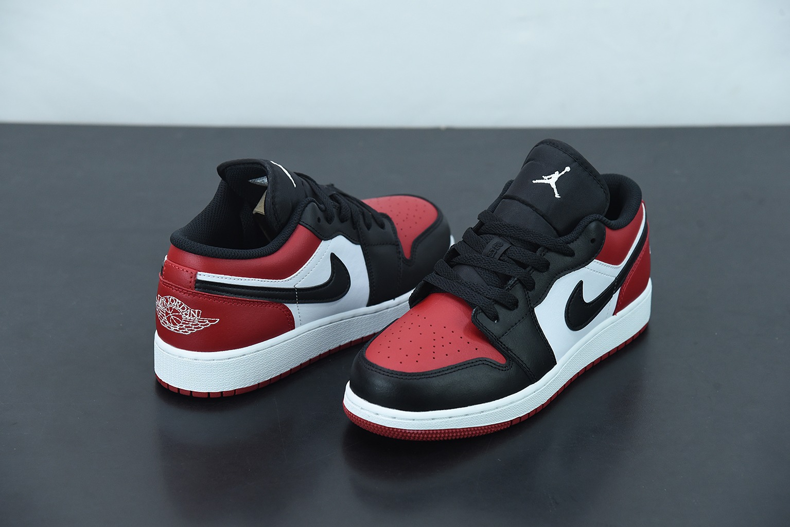 Air Jordan1 Low 2021 Black Toe 2021AJ1LOW新黑红男女同款休闲低帮运动鞋 553558 612