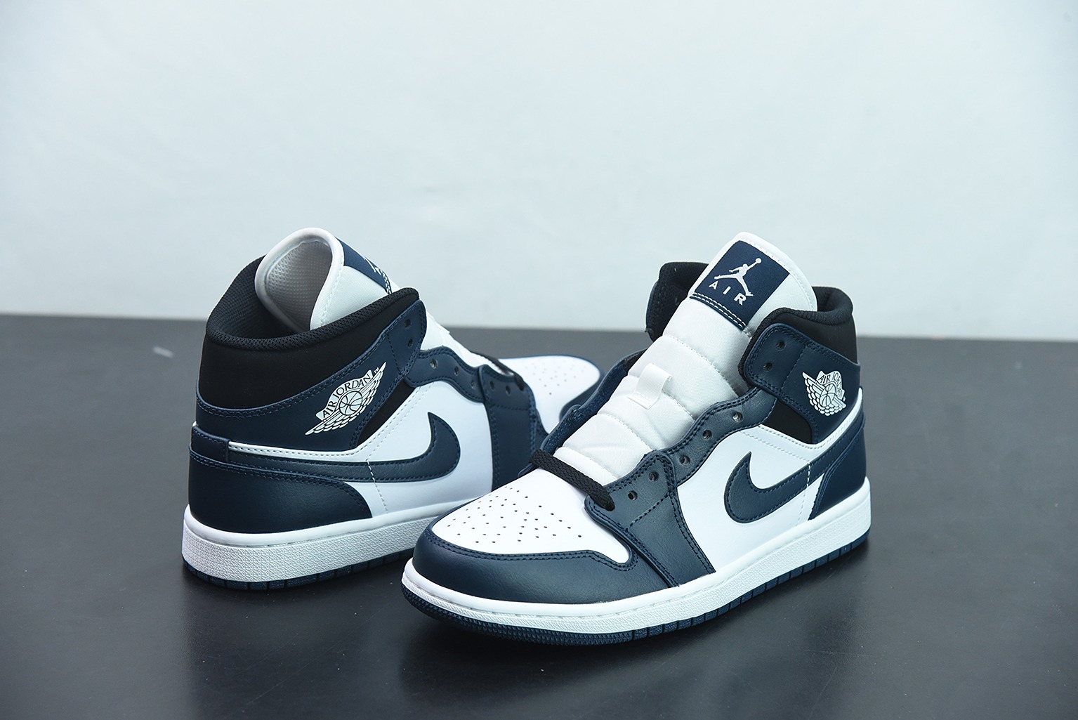 NK Air Jordan 1 Mid " Dark Team " AJ1乔1中帮文化篮球鞋 新黑曜石 货号：554724-411