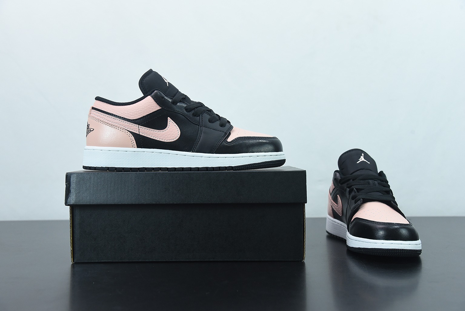 Air Jordan 1 Low AJ1 乔1黑粉 低帮文化休闲运动板鞋 货号：553560-034