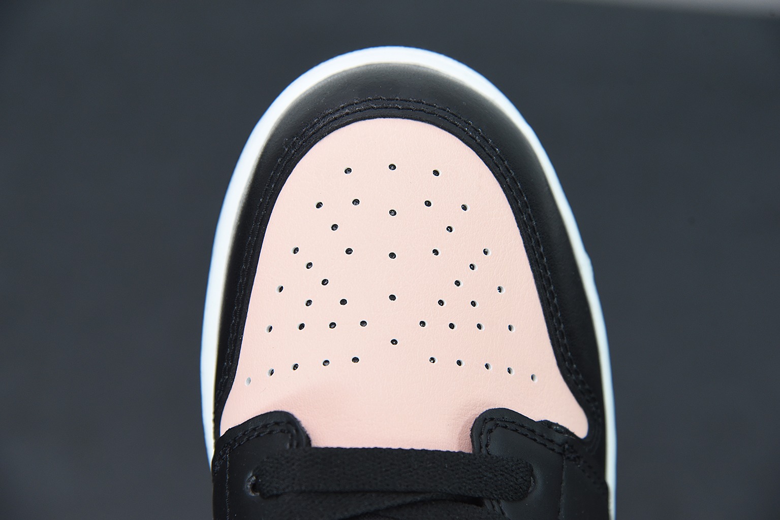 Air Jordan 1 Low AJ1 乔1黑粉 低帮文化休闲运动板鞋 货号：553560-034