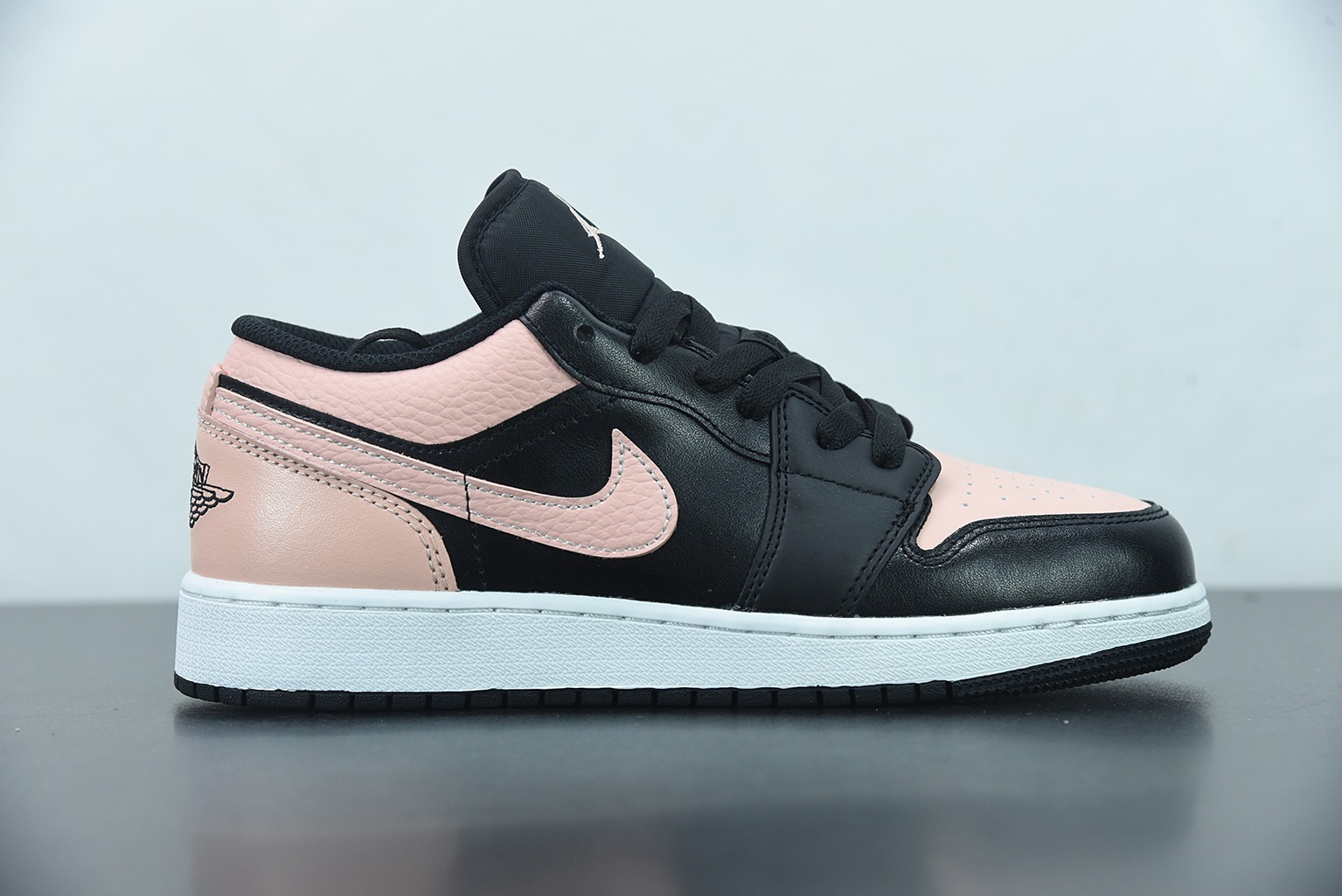 Air Jordan 1 Low AJ1 乔1黑粉 低帮文化休闲运动板鞋 货号：553560-034