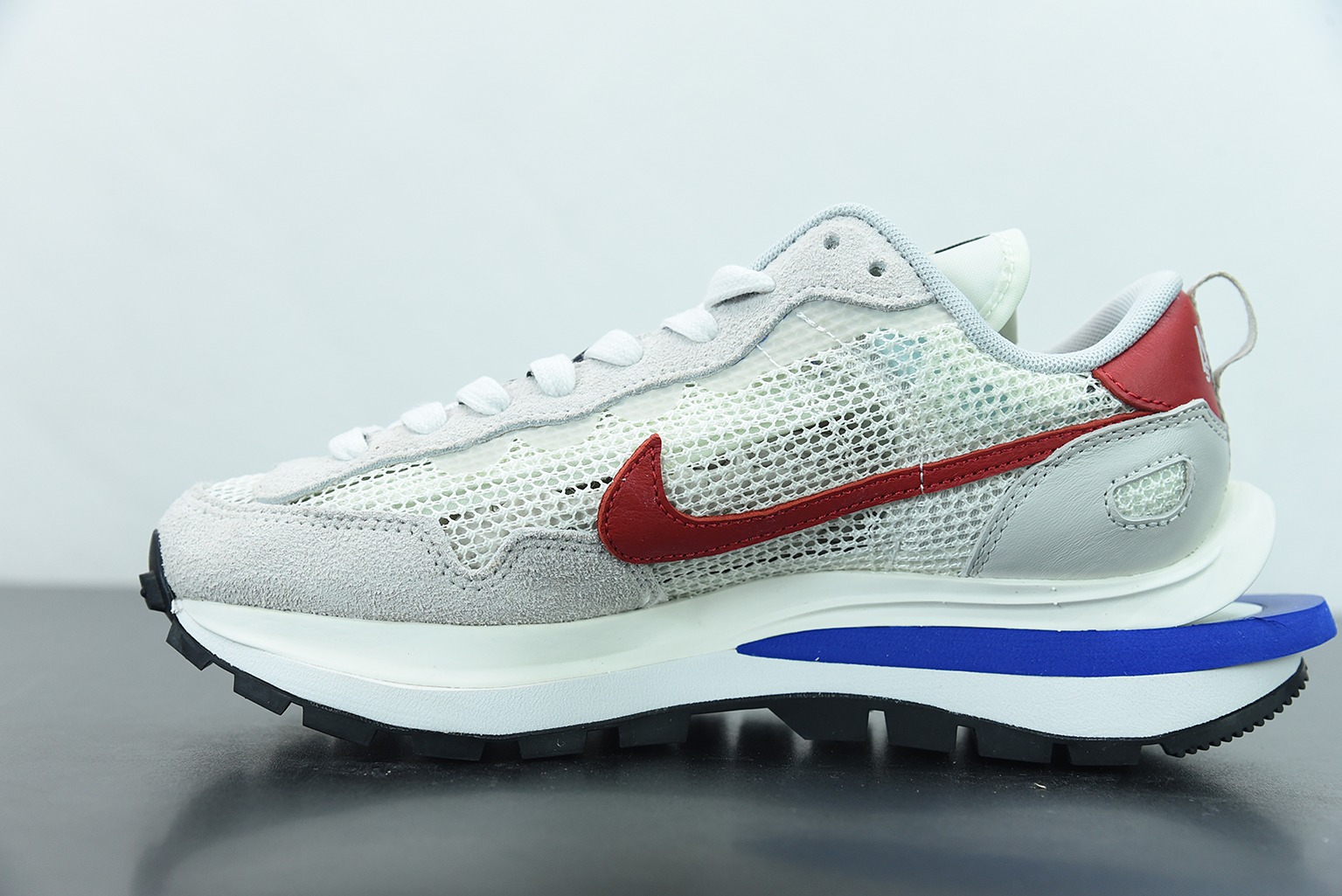 Sacai x Nike VaporWaffle"Grey/Black/Blue/Red"改良马拉松解构设计前卫变形三层底休闲慢跑鞋 货号:CV1363-100