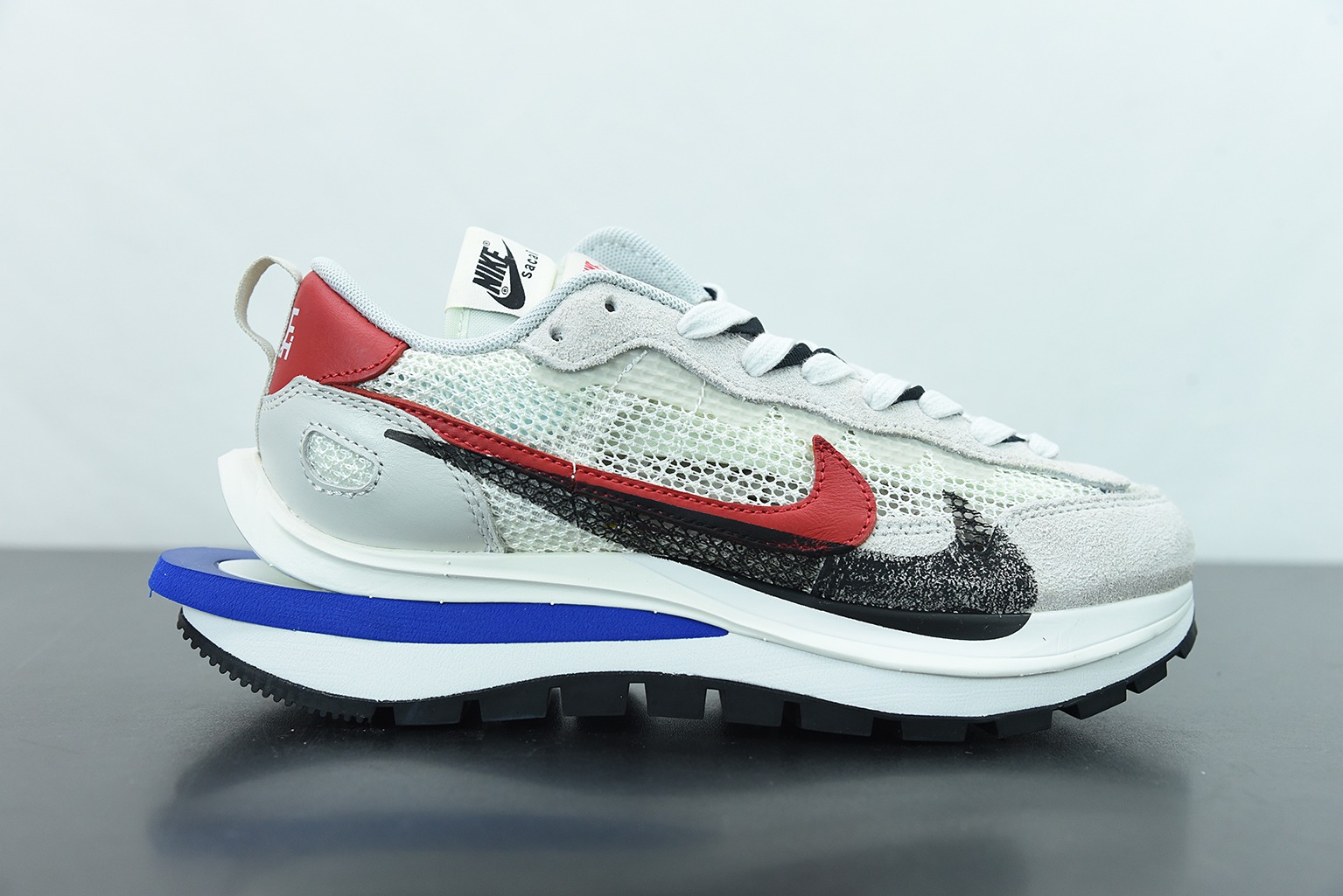 Sacai x Nike VaporWaffle"Grey/Black/Blue/Red"改良马拉松解构设计前卫变形三层底休闲慢跑鞋 货号:CV1363-100