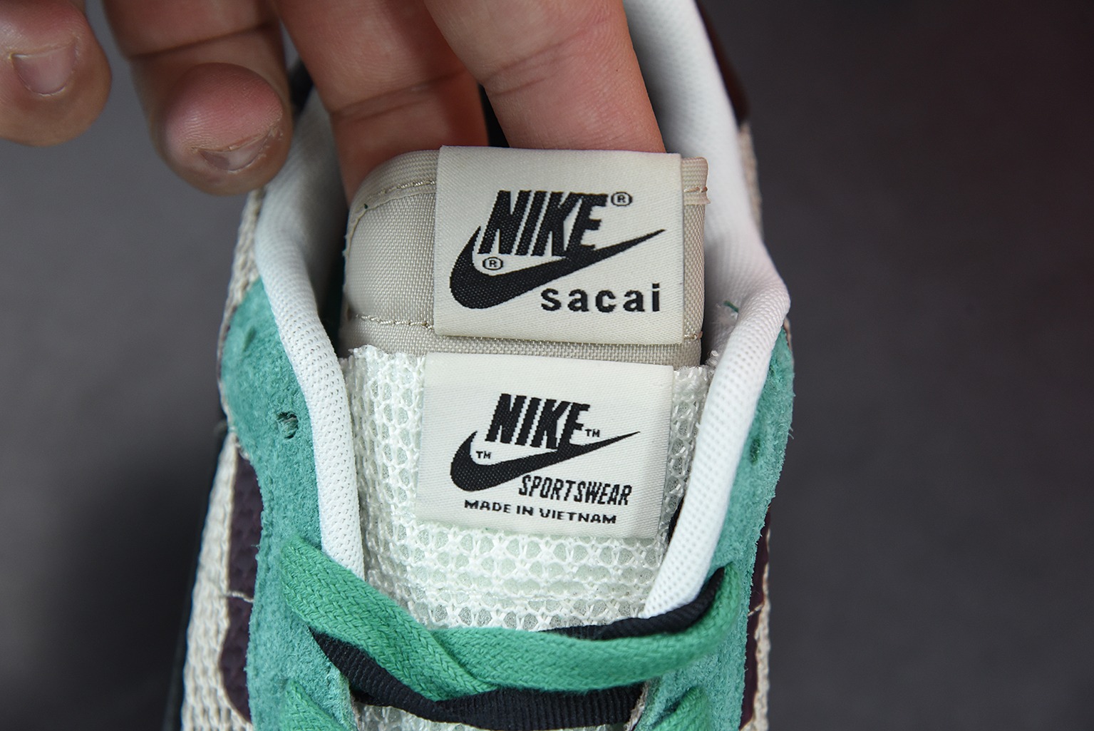 Sacai x Nike VaporWaffle"Grey/Black/Blue/Red"改良马拉松解构设计前卫变形三层底休闲慢跑鞋 货号:CV1363-100