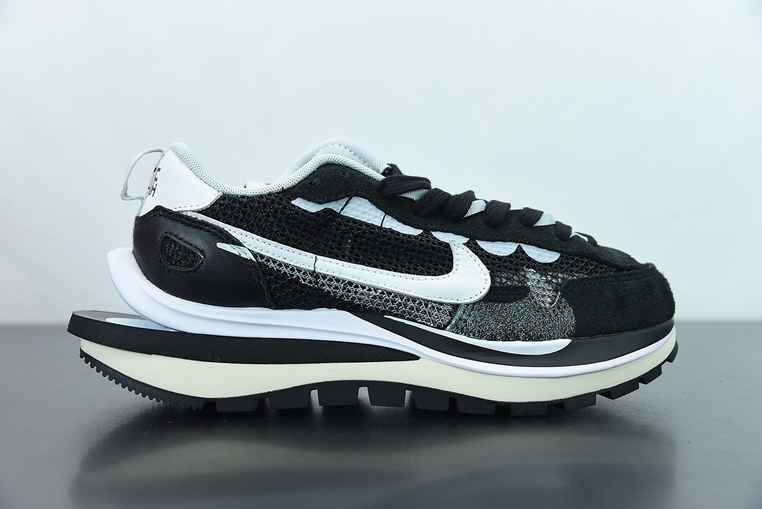 Sacai x Nike VaporWaffle"Grey/Black/Blue/Red"改良马拉松解构设计前卫变形三层底休闲慢跑鞋 货号:CV1363-100