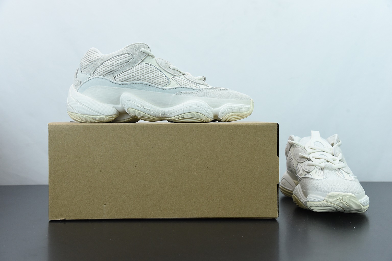 O00O6纯原版本 AD Yeezy 500 “Bone White”骨白 椰子500系列 货号:FV3573