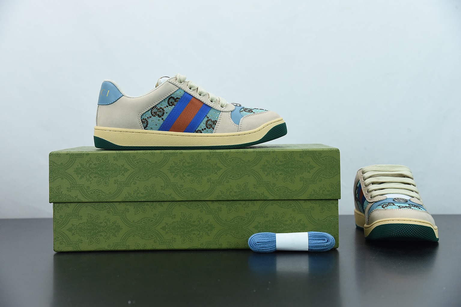 Gucci 2022早春最新水钻款Distressed Screener sneaker古驰小脏鞋