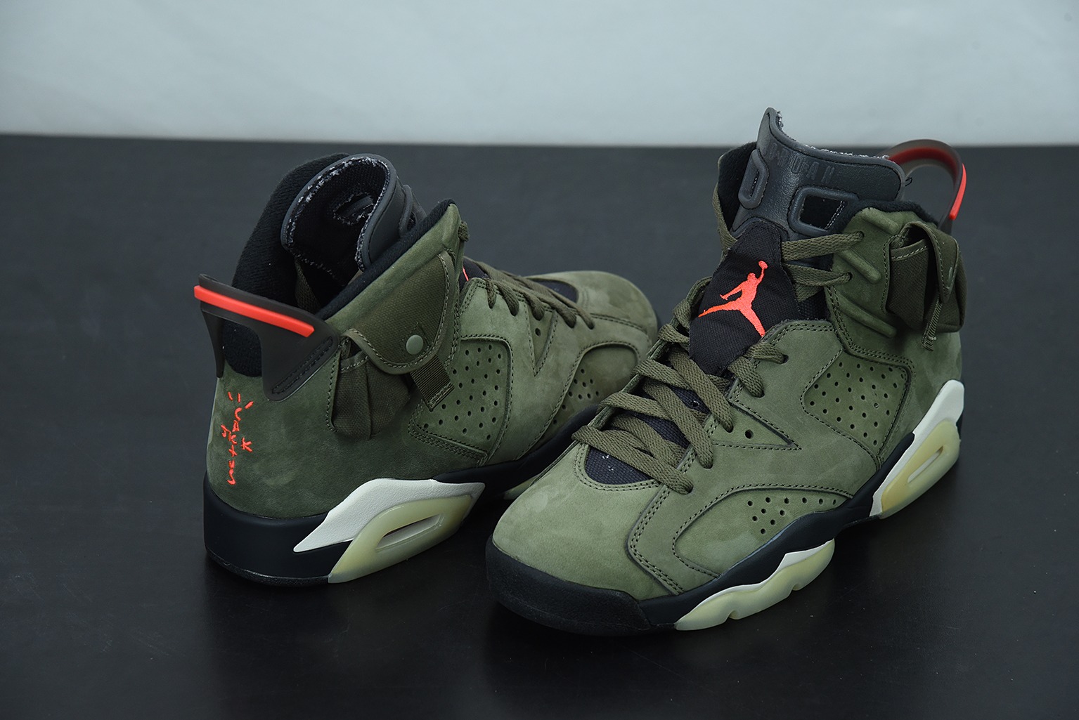 X00L6 纯原版 Air Jordan 6 x TS联名 AJ6 军绿夜光男子高帮篮球鞋 货号：CN1084-200
