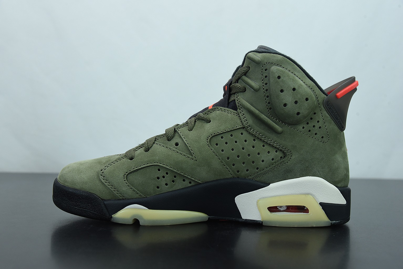 X00L6 纯原版 Air Jordan 6 x TS联名 AJ6 军绿夜光男子高帮篮球鞋 货号：CN1084-200