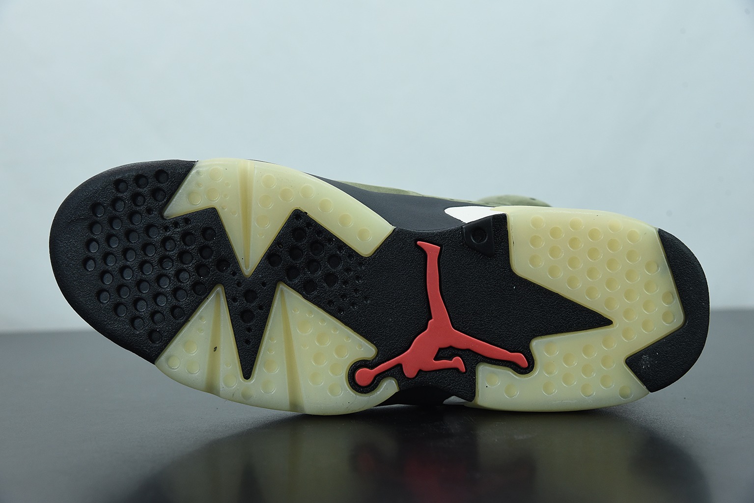 X00L6 纯原版 Air Jordan 6 x TS联名 AJ6 军绿夜光男子高帮篮球鞋 货号：CN1084-200