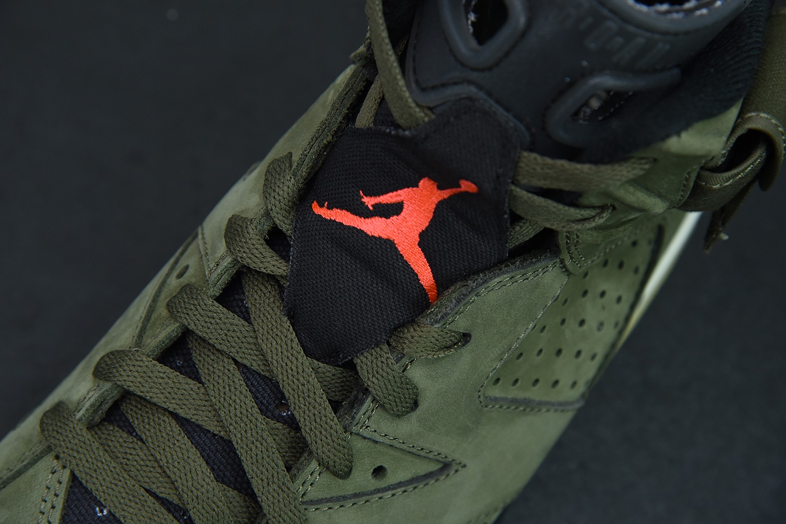 X00L6 纯原版 Air Jordan 6 x TS联名 AJ6 军绿夜光男子高帮篮球鞋 货号：CN1084-200